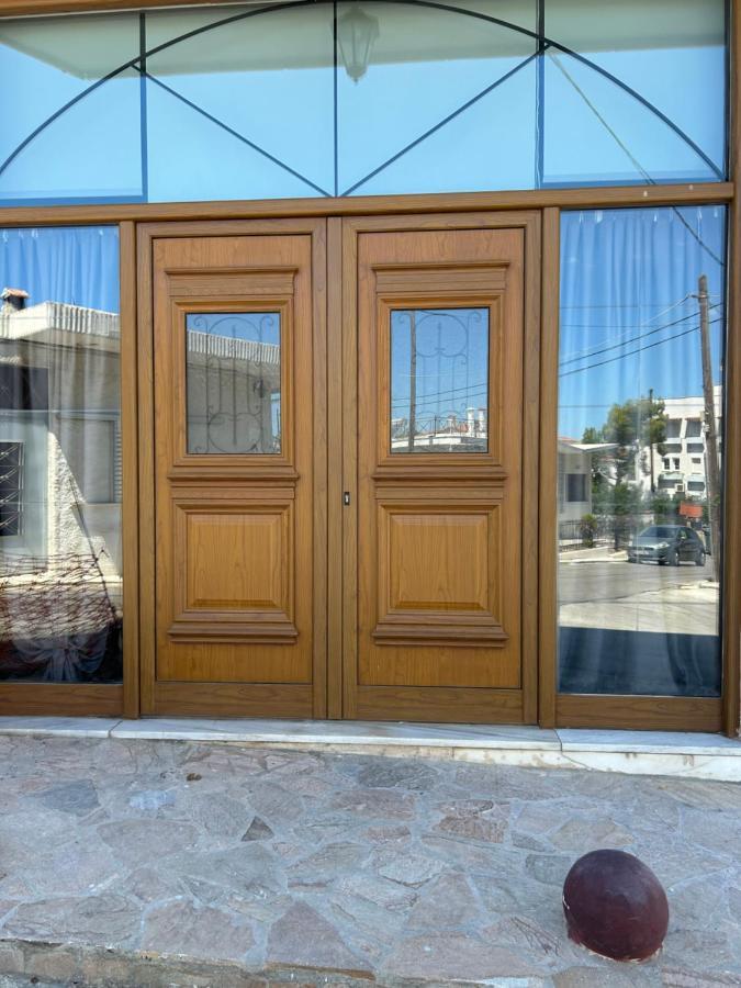 Paola's Near Athens Airport